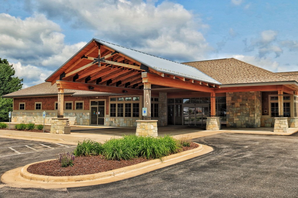 Northwoods Surgery Center, exterior